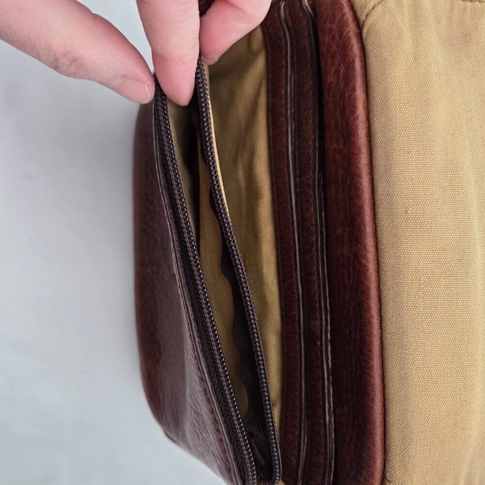 Vintage Duluth Trading Co. Leather Organizer Crossbody Bag - Picture 5 of 16